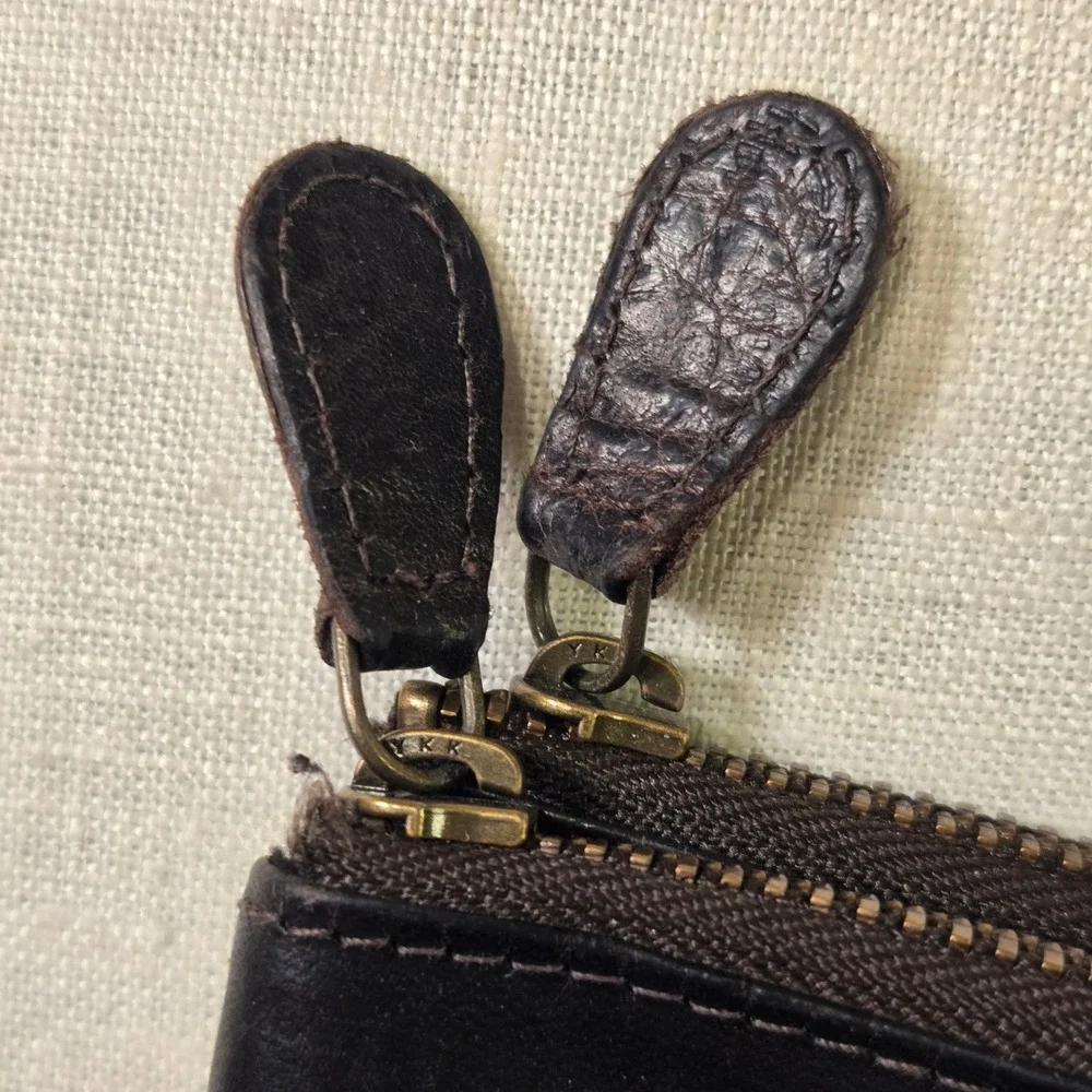 COCHOA Bifold Brown Distressed Zipper Pouch Travel RFID Blocking Leather Wallet